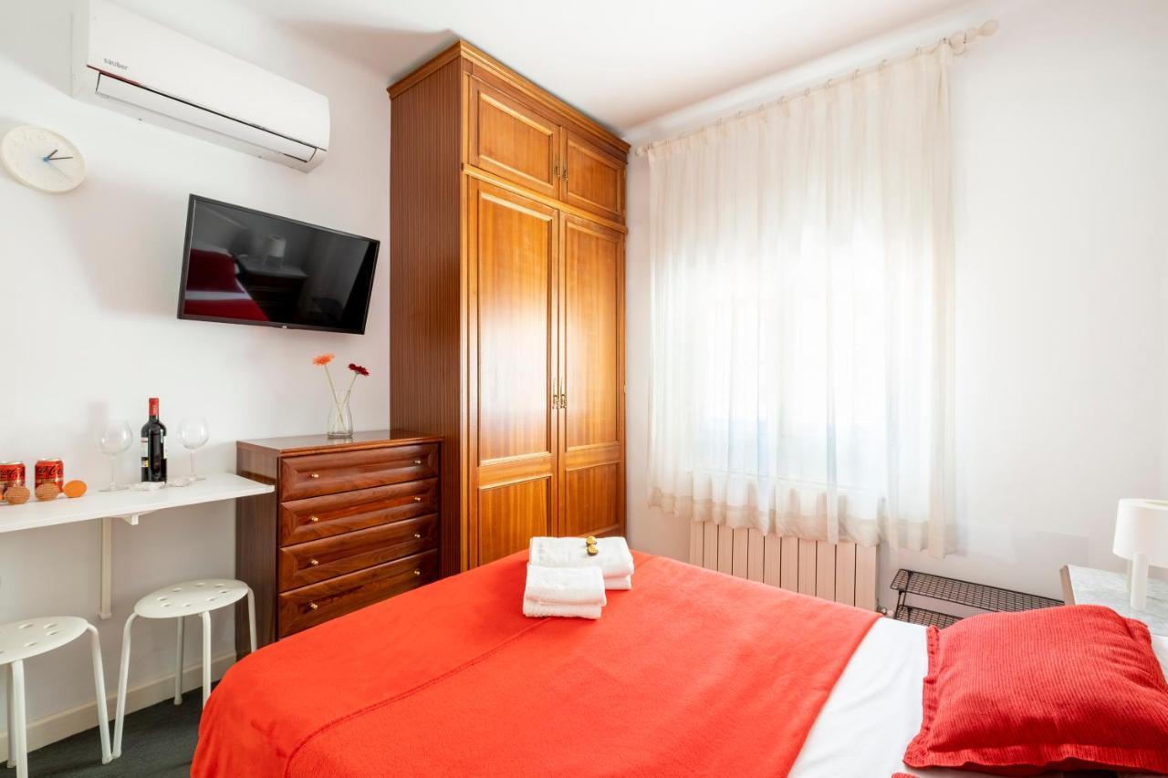 Madrid Center Room Private 7 Minutes Or 4 Metro Stops Eksteriør bilde